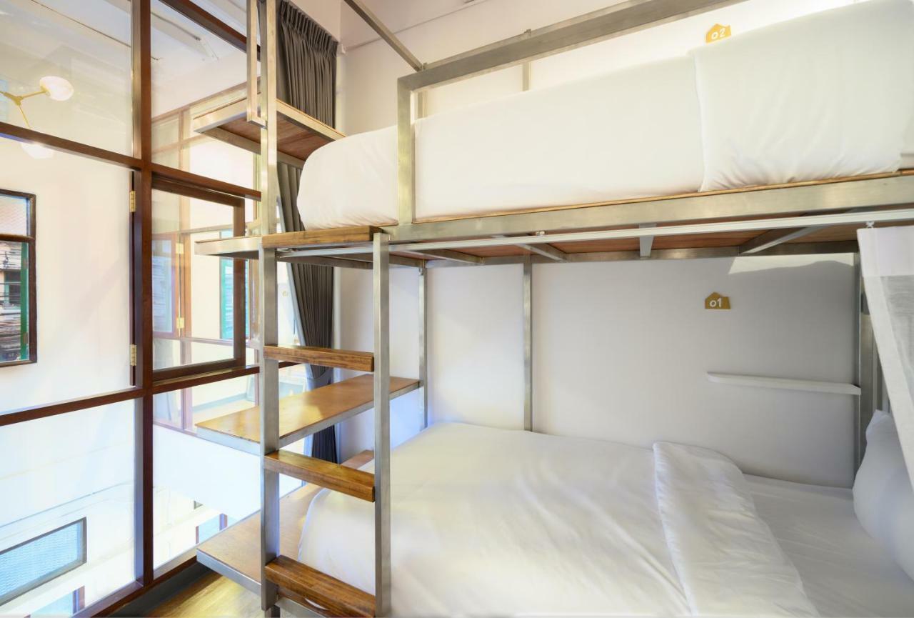 Rest Is More Hostel Бангкок Экстерьер фото