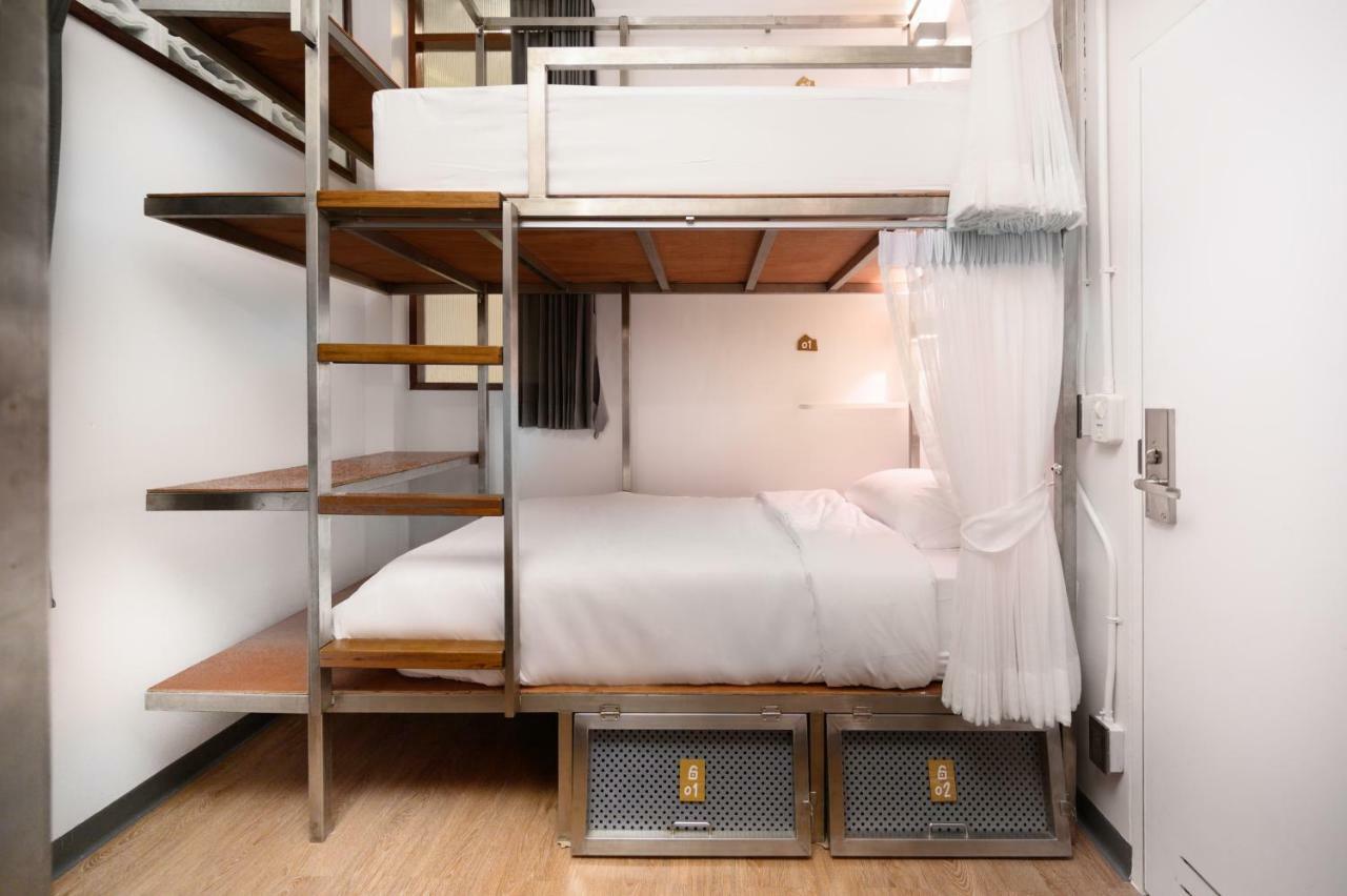 Rest Is More Hostel Бангкок Экстерьер фото