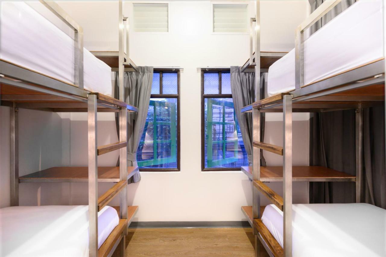 Rest Is More Hostel Бангкок Экстерьер фото