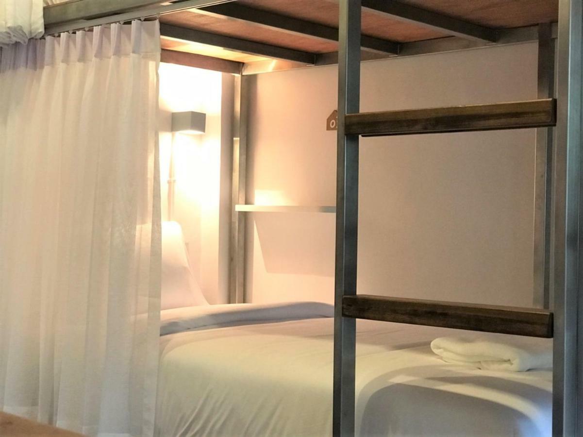 Rest Is More Hostel Бангкок Экстерьер фото